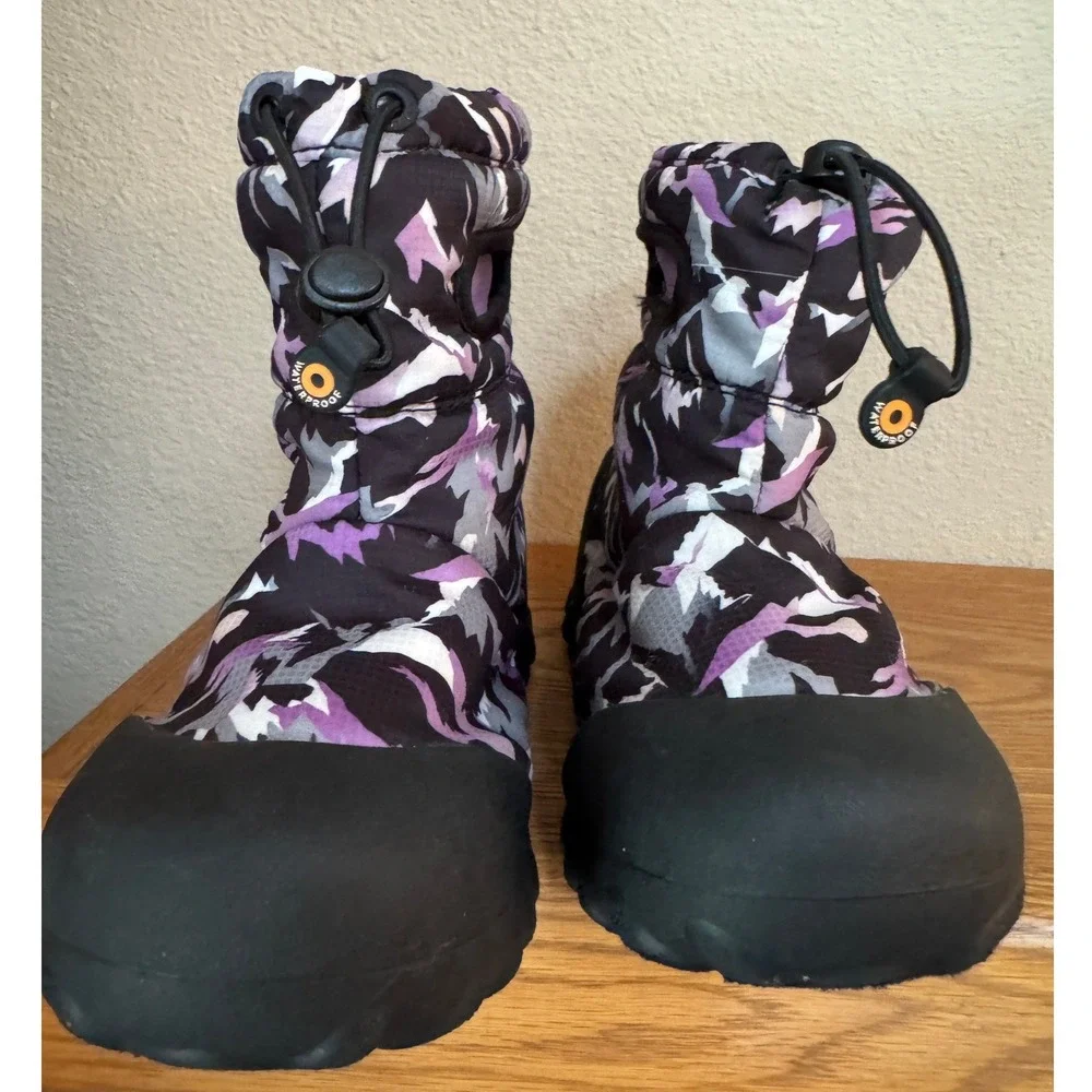 Bogs BMOC Snow Boots Youth 1 Purple Waterproof Faux Fur Camo Snow Winer Outdoors